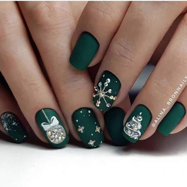 unhas para natal com bolinha