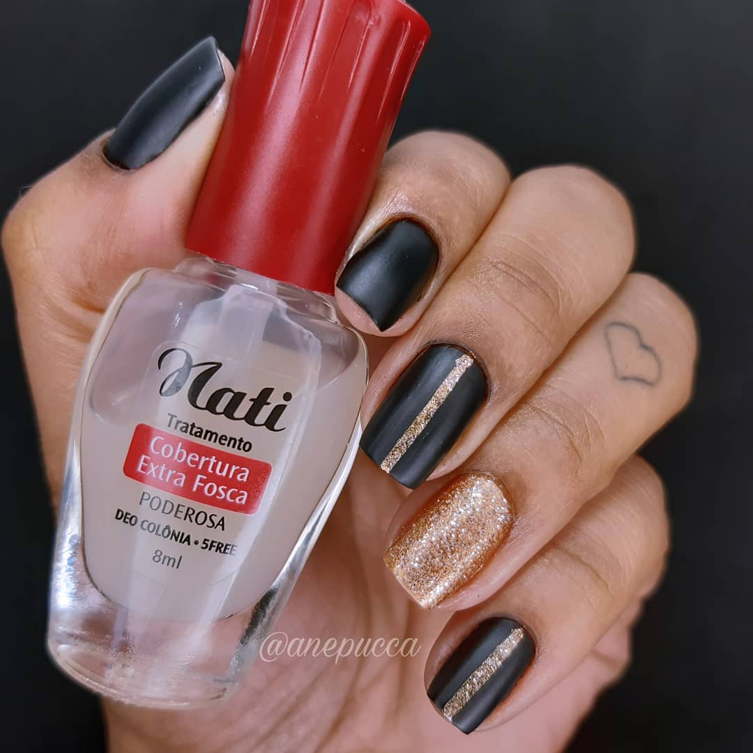 esmaltação com glitter