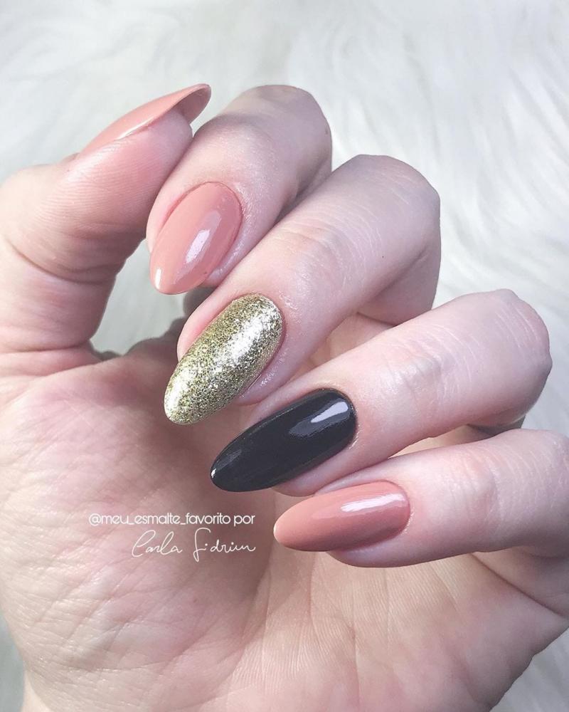 esmaltação com glitter