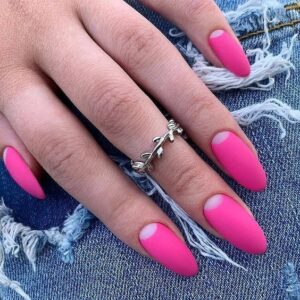 nails art negative space fosco rosa 1