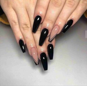 unhas em gel preta bailarina