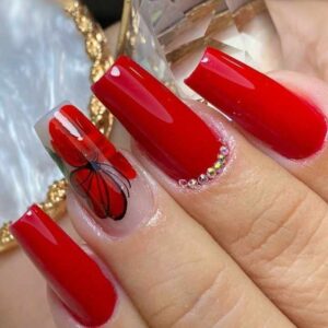 Unhas naturais com esmaltação em gel 