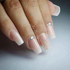 Inspiração de unha de gel decorada