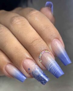 Unhas de gel decorada 