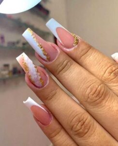 Unhas de gel no formato Bailarina 