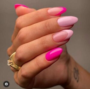 Unhas formato almond rosa 