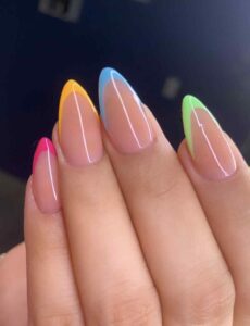 Unhas francesinha coloridas 