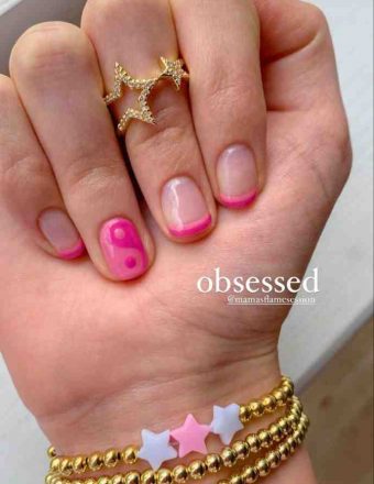 Unhas decoradas rosa